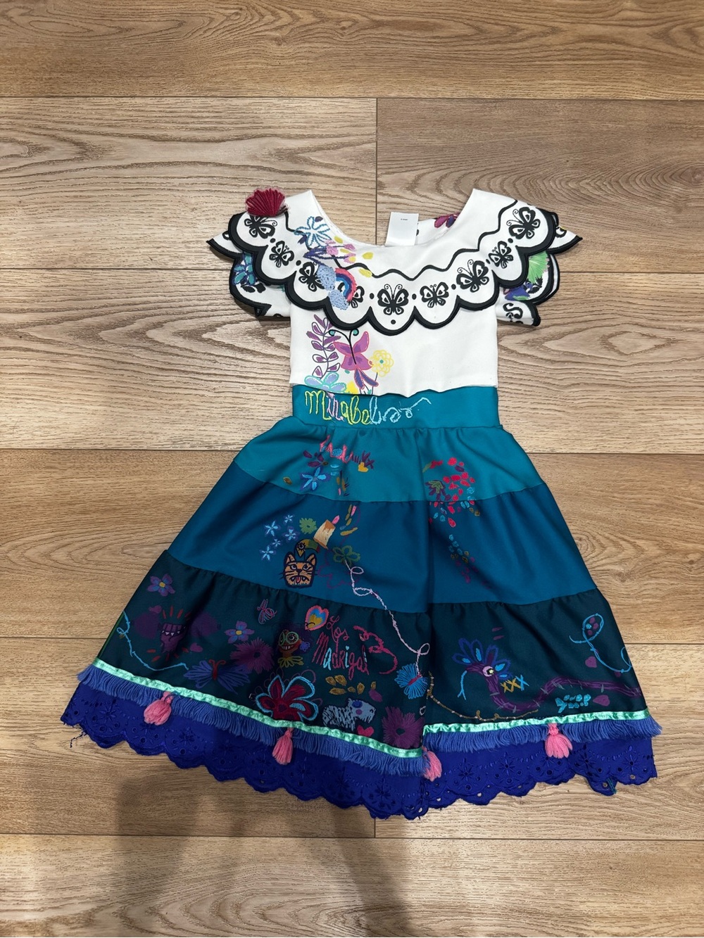Encanto Mirabel costume size 4